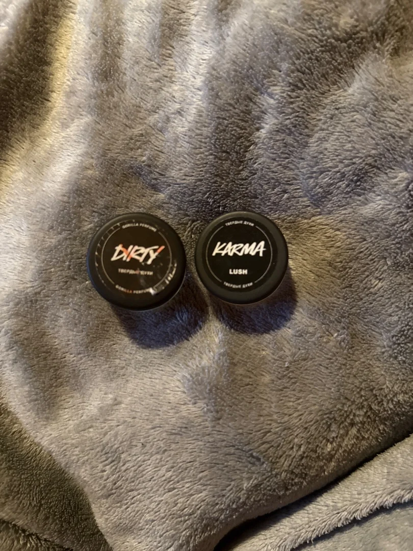 Lush Лаш твердые духи Dirty Karma - изображение 1