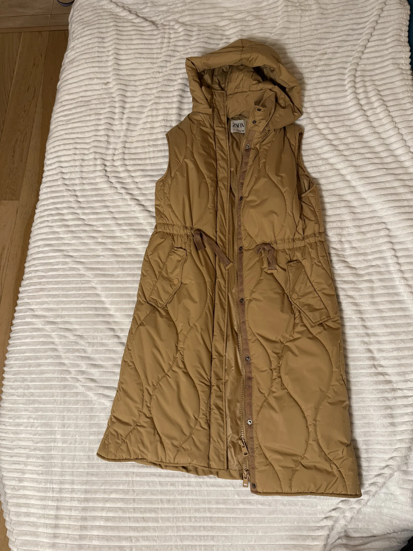 Новый утепленный жилет Zara - изображение 1