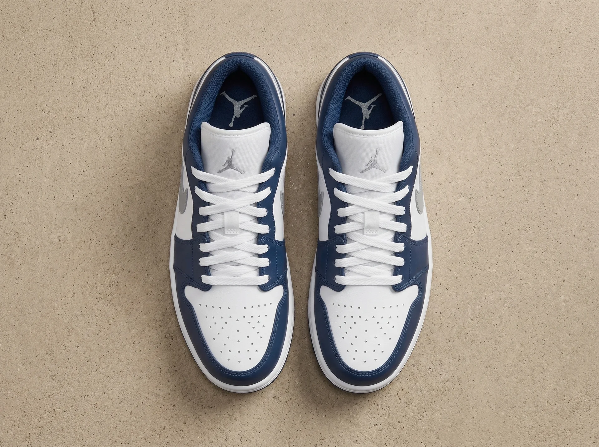 Мужские кроссовки Nike Air Jordan 1 Mid Low - миниатюра 2