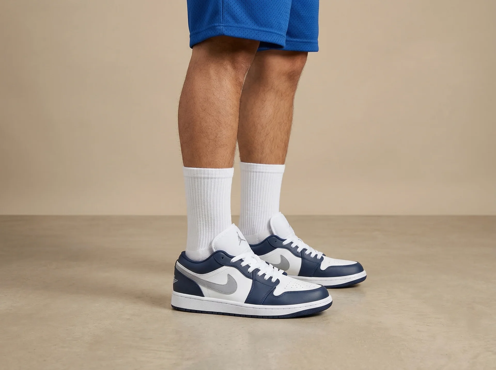 Мужские кроссовки Nike Air Jordan 1 Mid Low - миниатюра 9