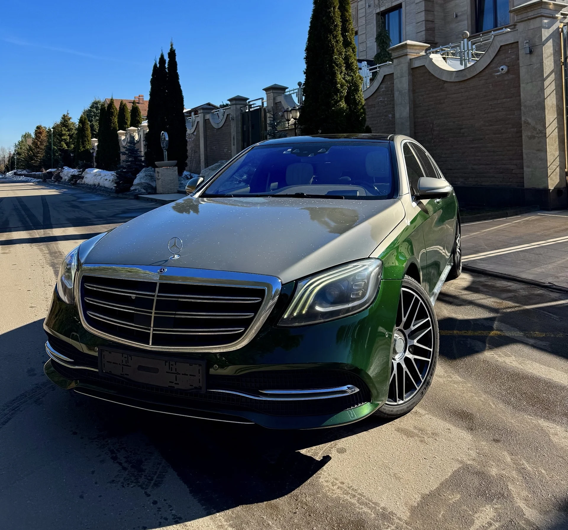 Аренда Mercedes S-класс с водителем - изображение 1