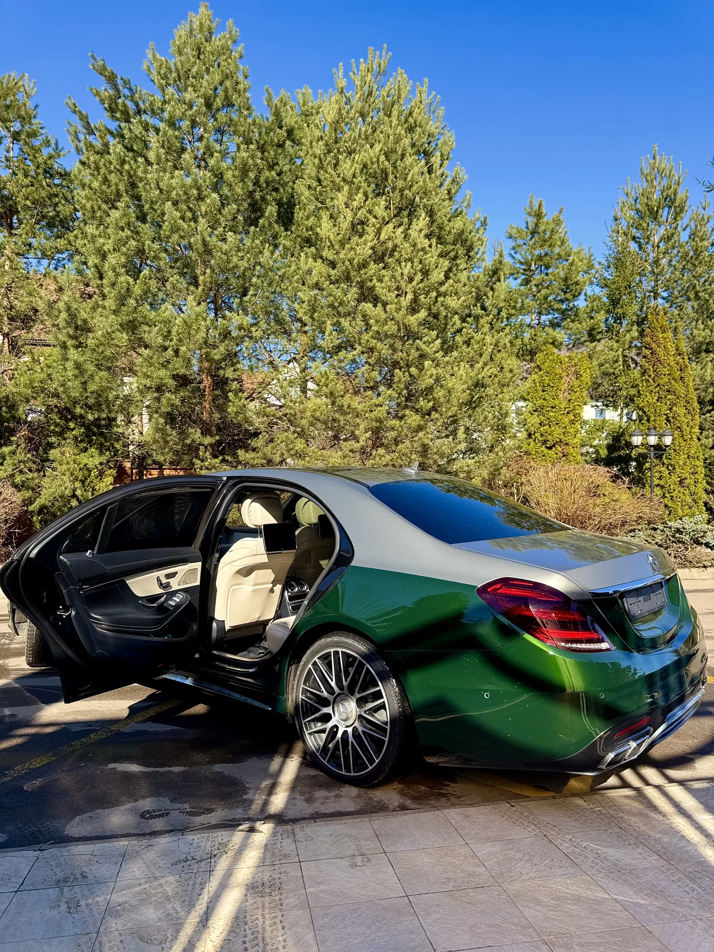 Аренда Mercedes S-класс с водителем - миниатюра 3