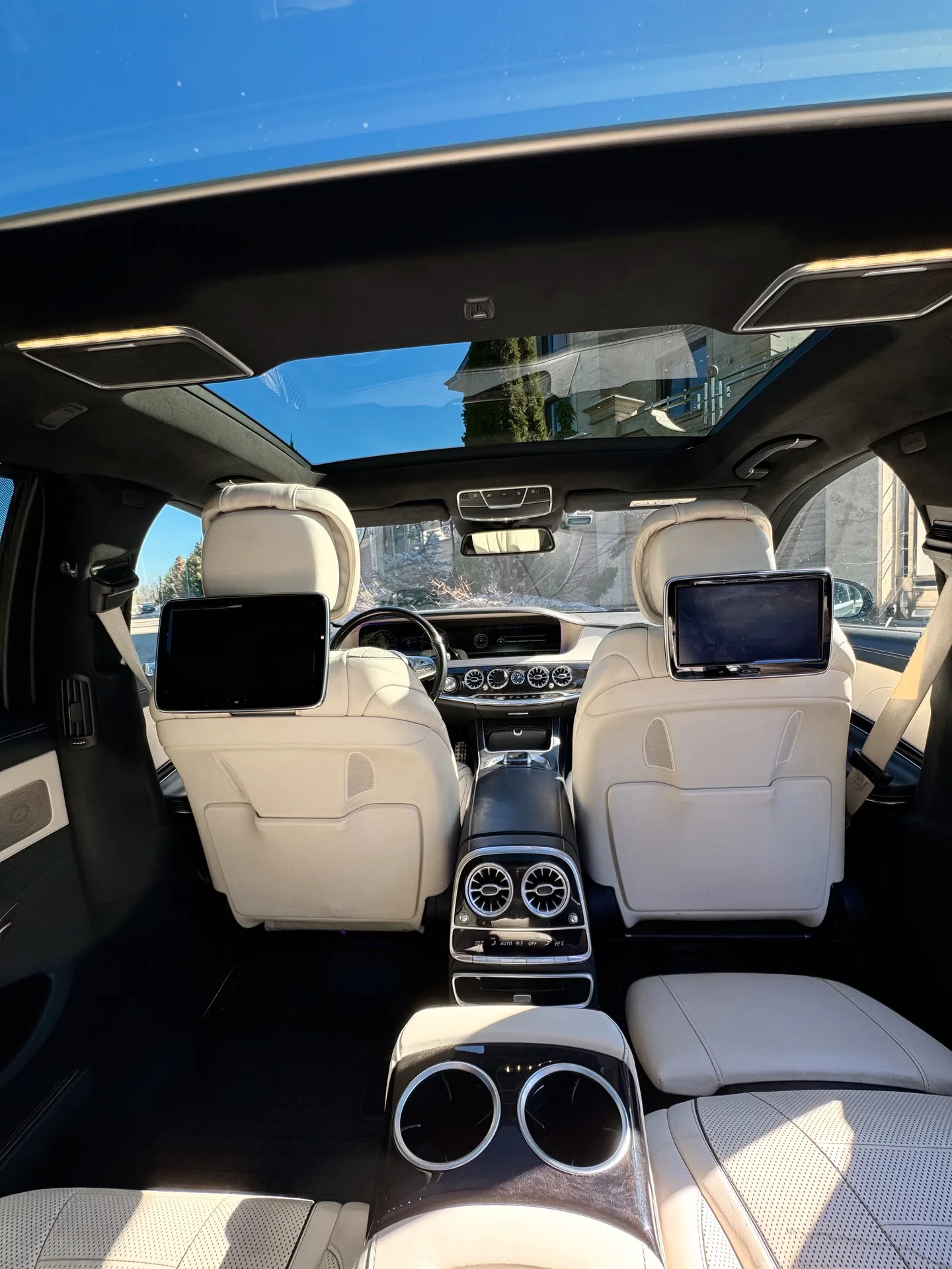 Аренда Mercedes S-класс с водителем - миниатюра 7