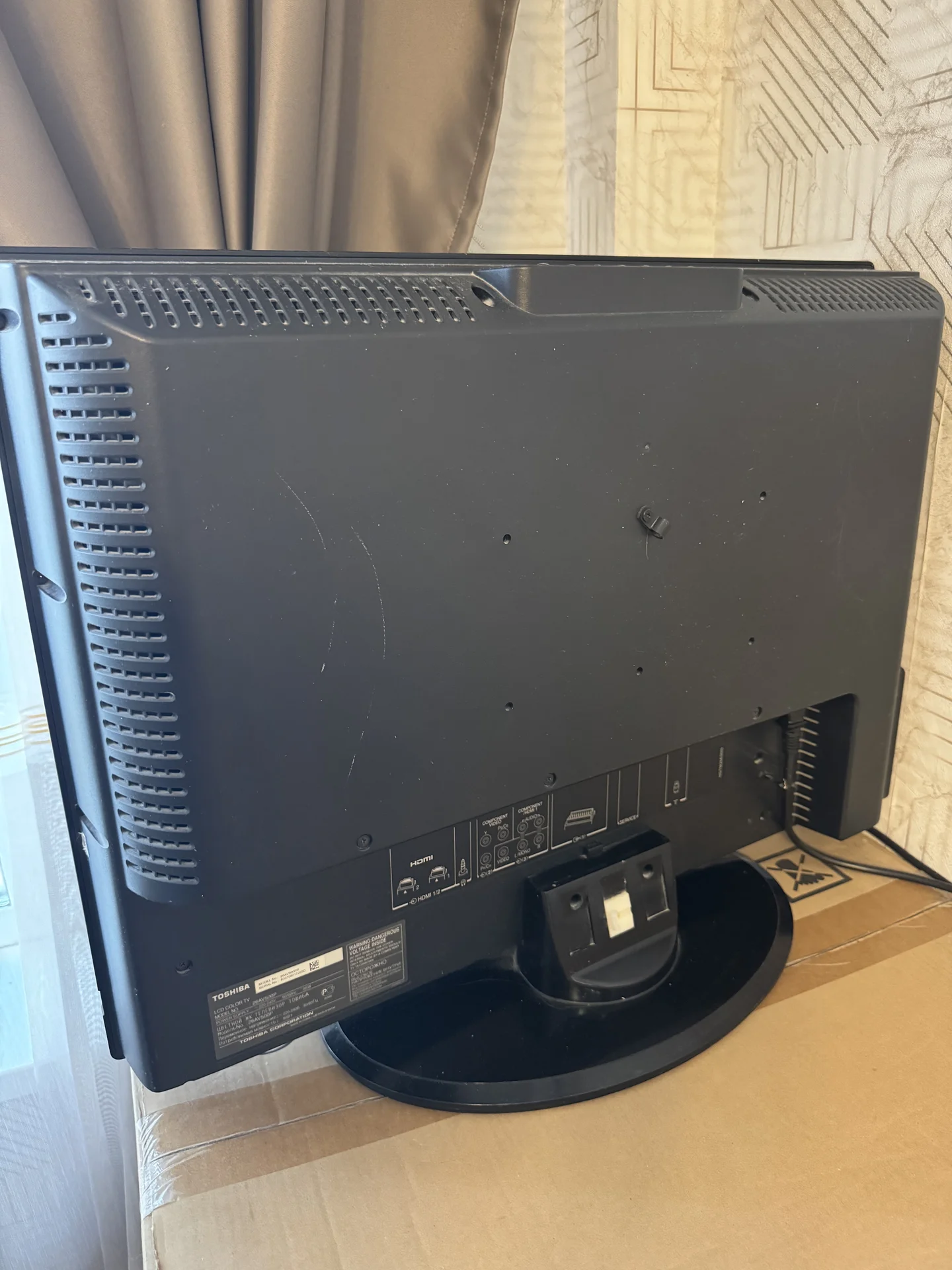 телевизор toshiba - миниатюра 2