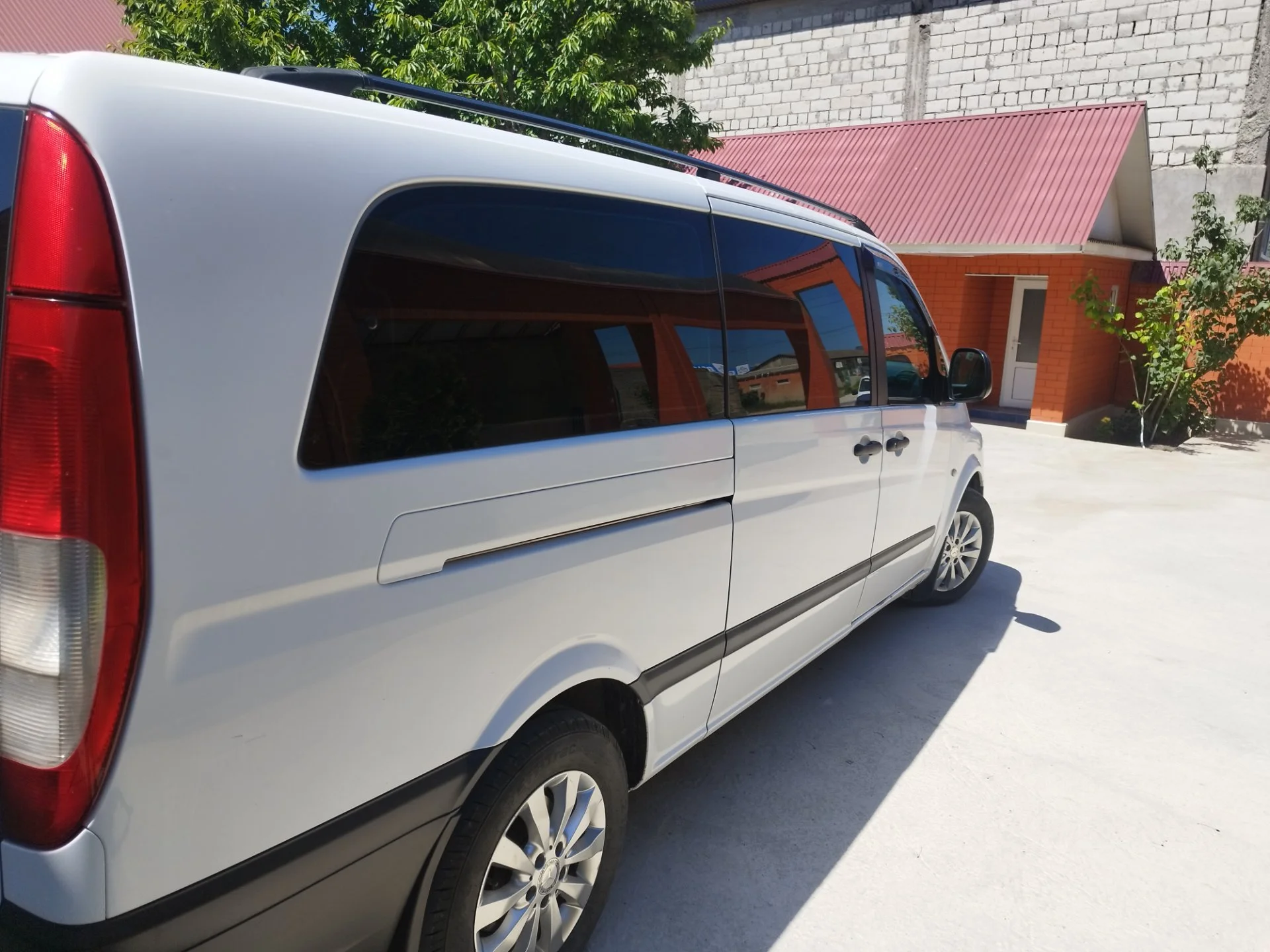 Mercedes Vito - миниатюра 5