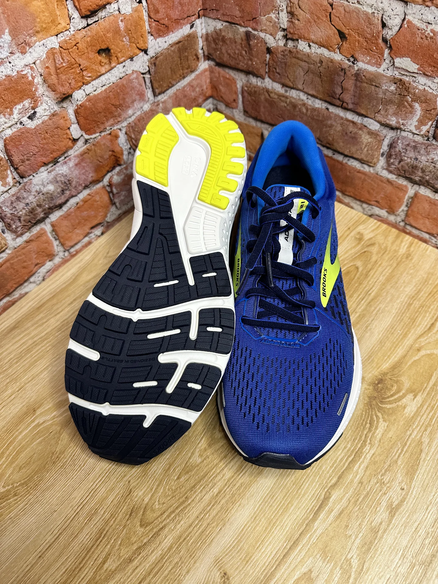 Кроссовки Brooks Adrenaline GTS 21 (Новые) - миниатюра 2