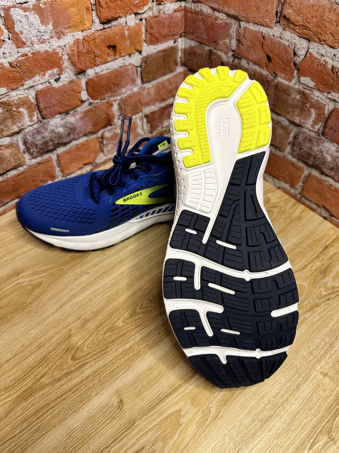 Кроссовки Brooks Adrenaline GTS 21 (Новые) - миниатюра 4