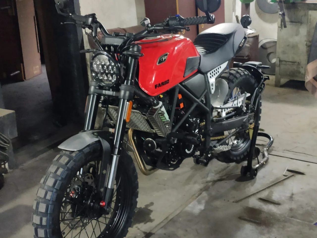 Regulmoto Fargo 300 - миниатюра 2