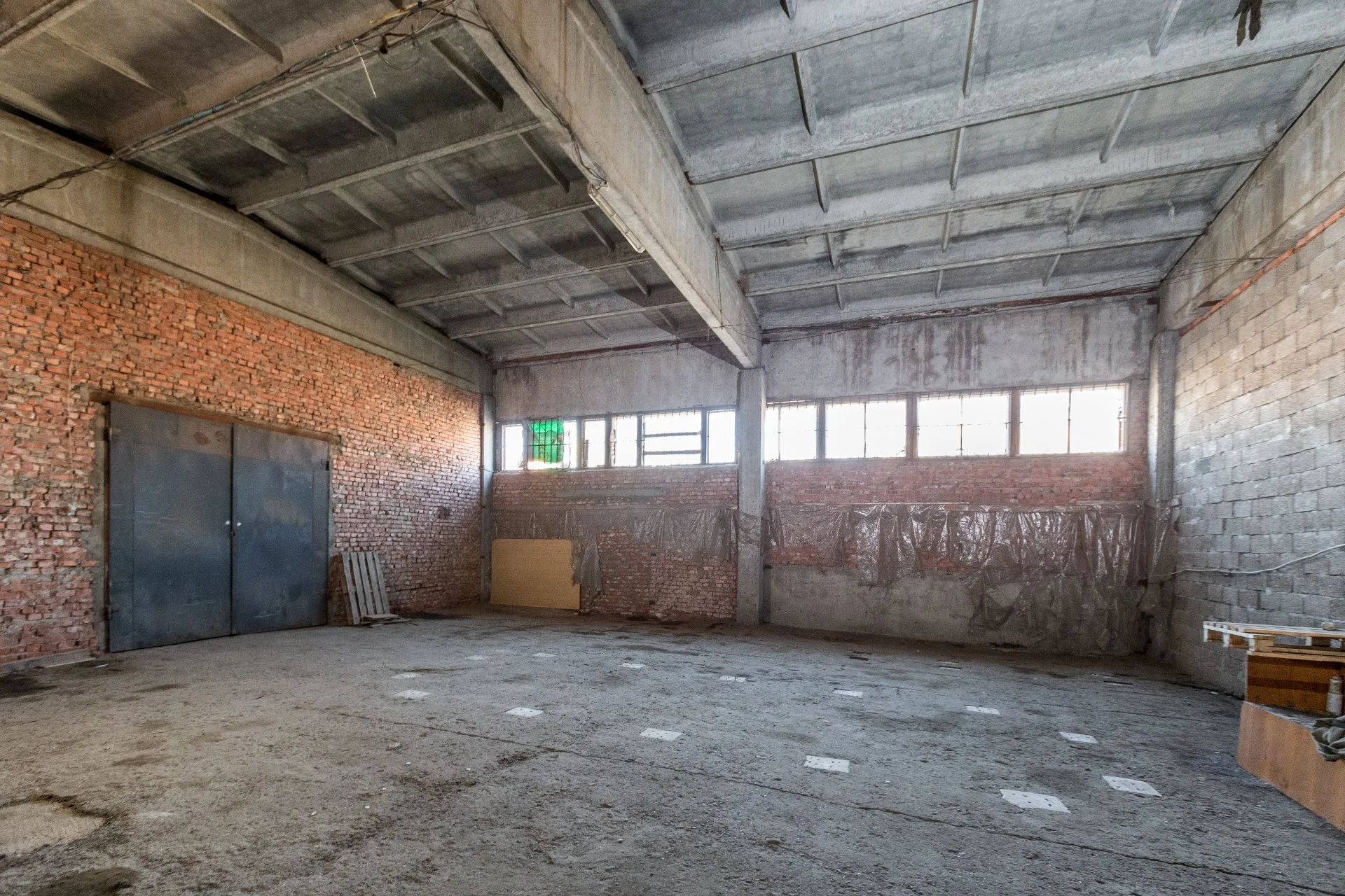 Продам Склад + офисы 980 м² Бизнес Автосервис - миниатюра 2