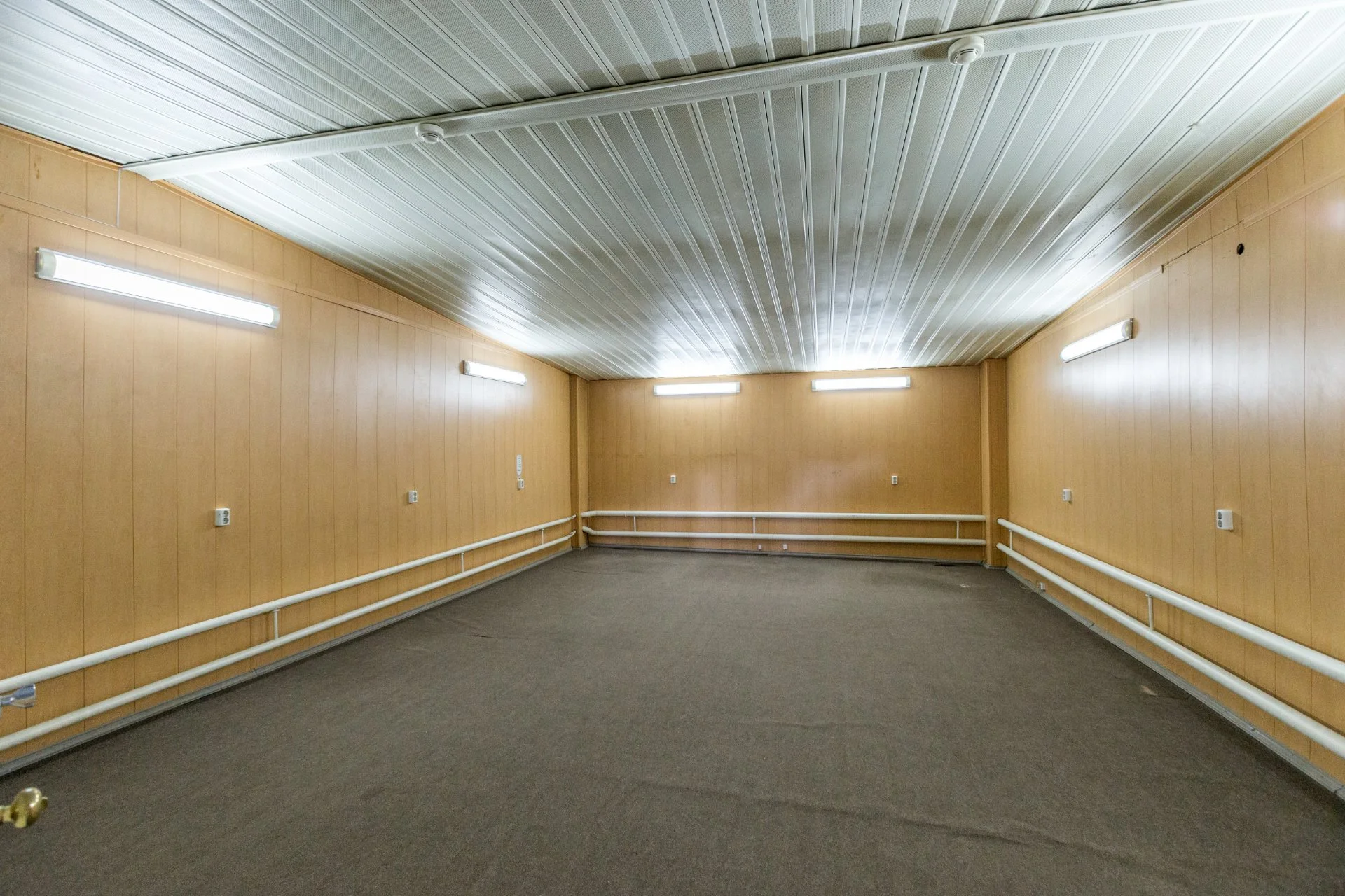 Продам Склад + офисы 980 м² Бизнес Автосервис - миниатюра 3