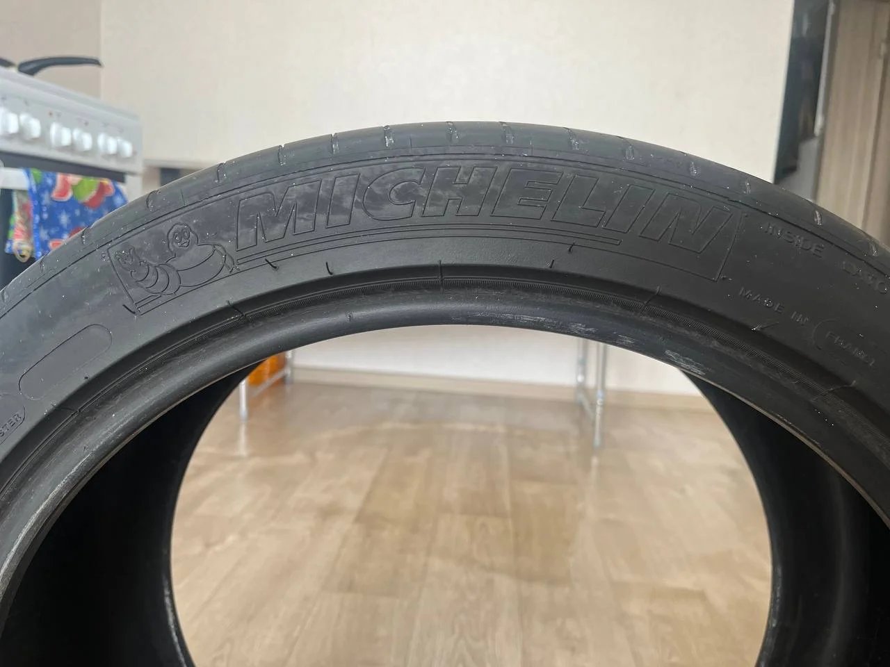Michelin Super Pilot Sport 245/40 R19 и 275/35 R19 - миниатюра 6