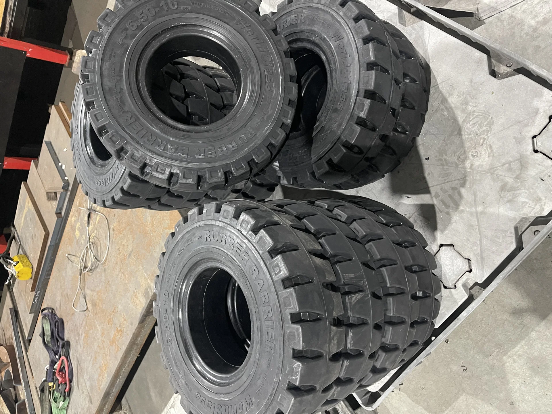 Шины для погрузчика 5.00-8 Rubber Barrier - миниатюра 2