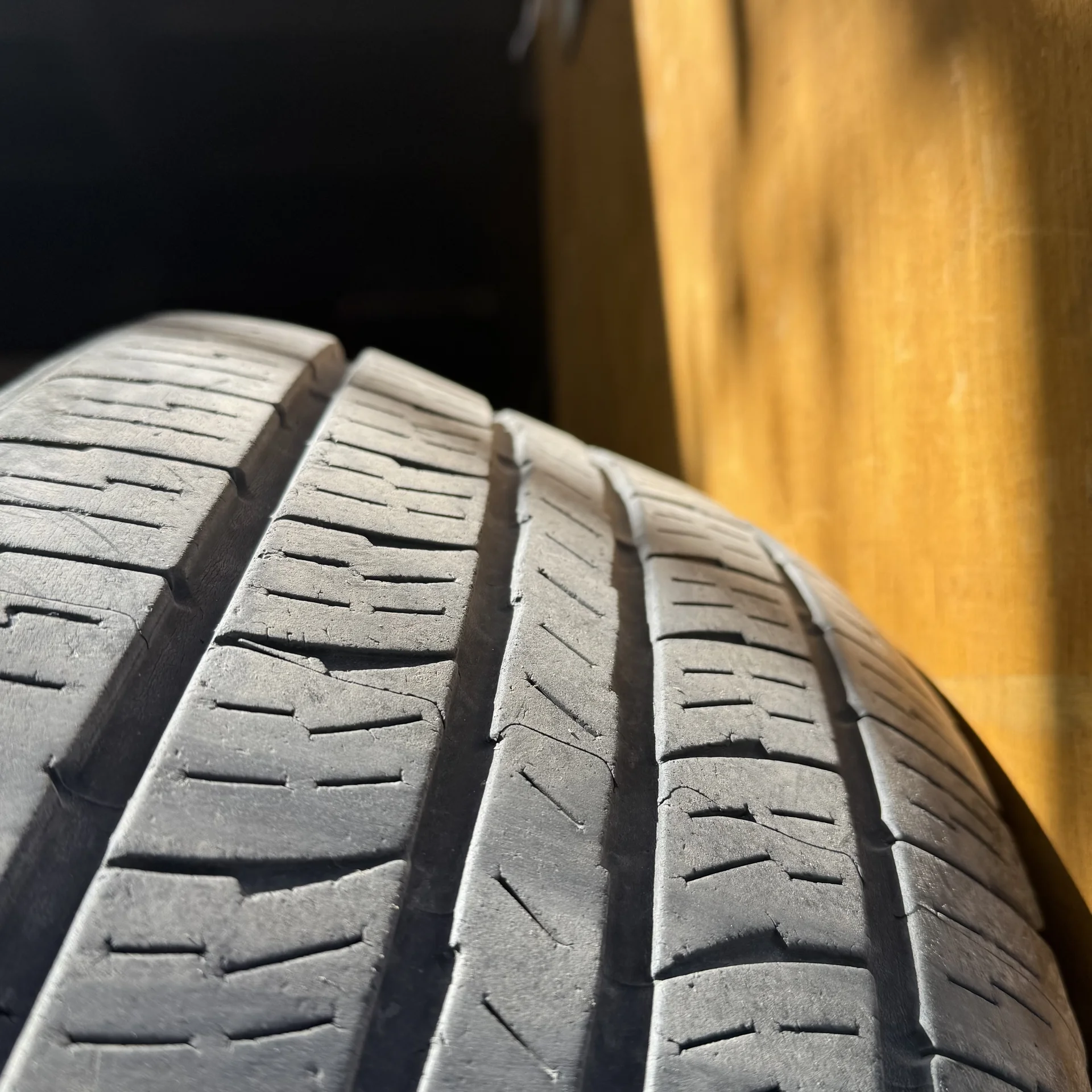 Резина Kumho 265/65 R17 - миниатюра 3