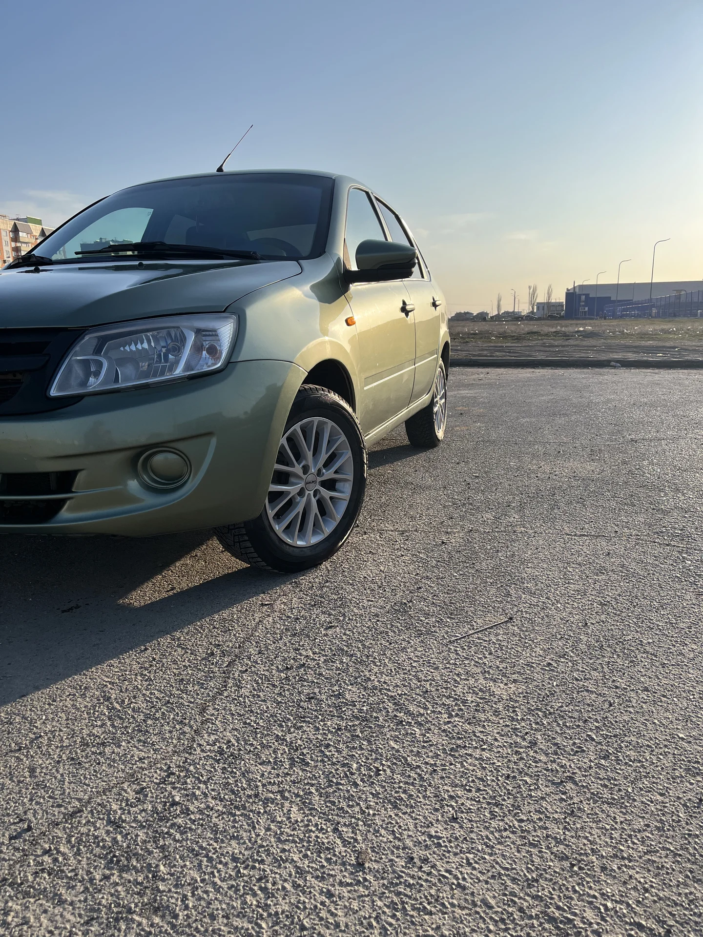 Автомобиль LADA GRANTA 2013 - изображение 1
