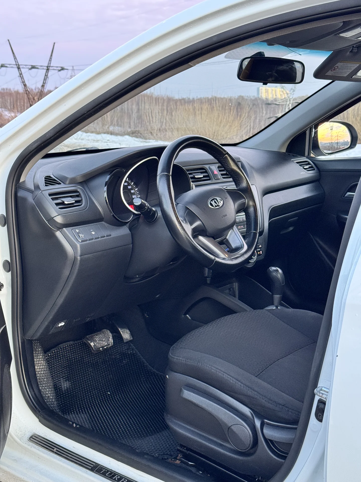 Kia Rio - миниатюра 9