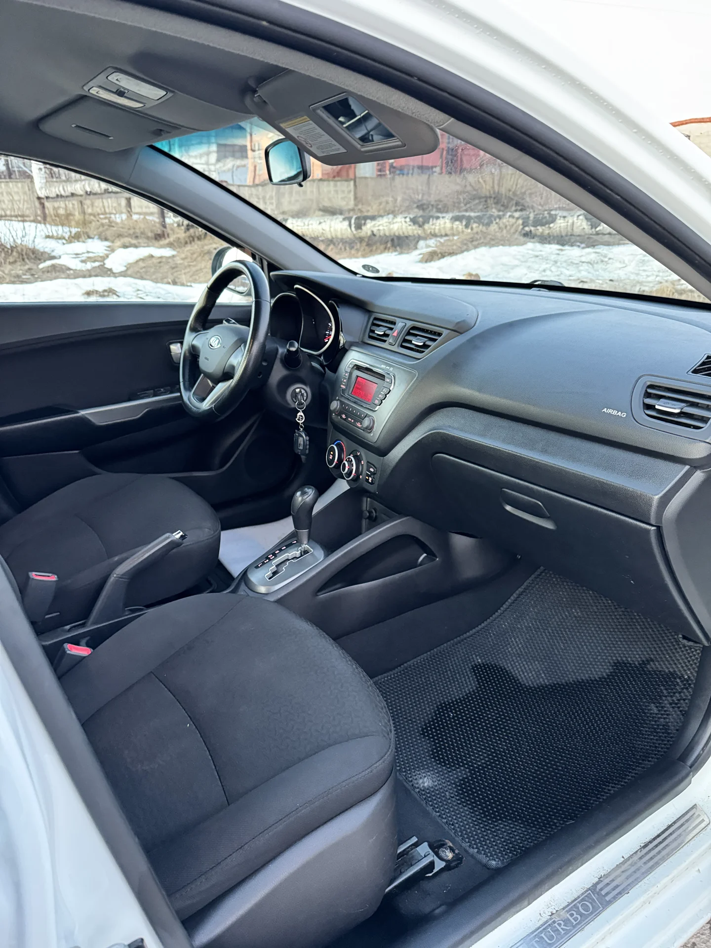 Kia Rio - миниатюра 10