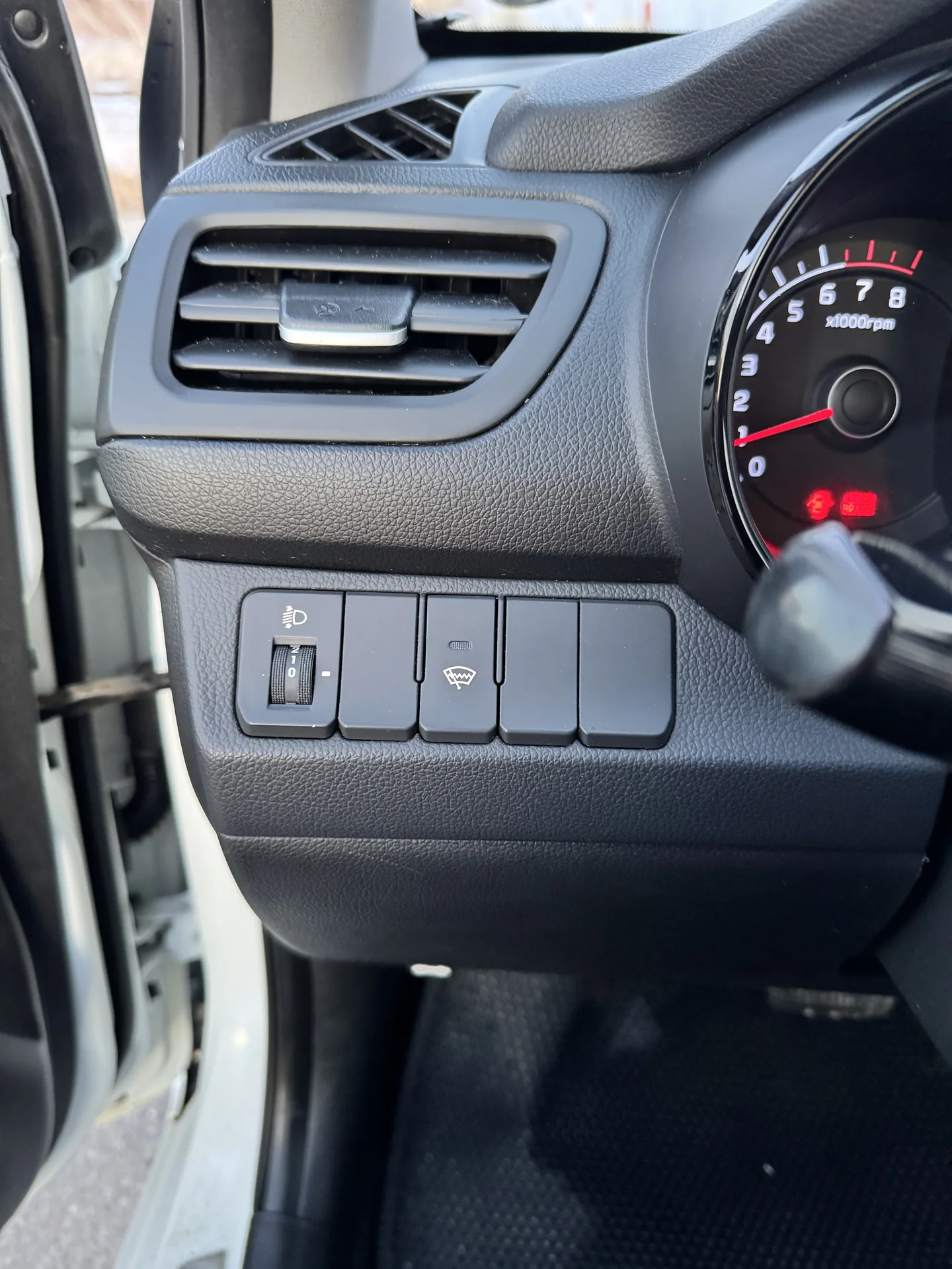 Kia Rio - миниатюра 14