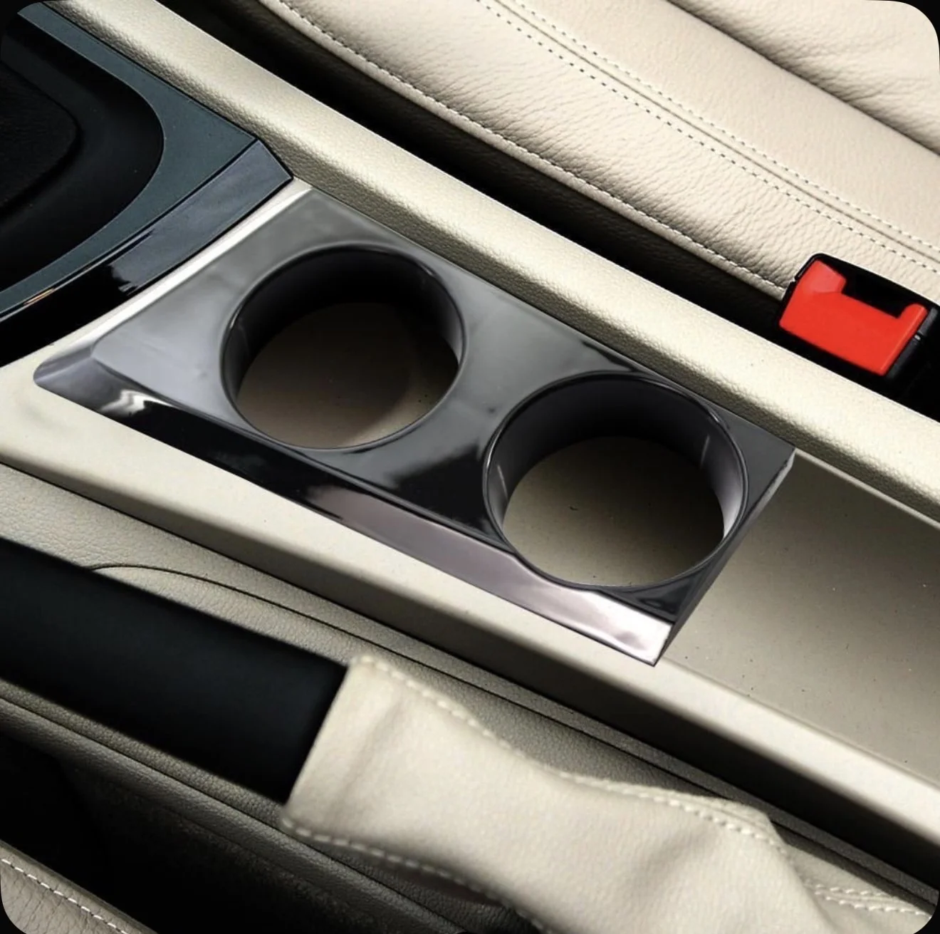 Автомобильный подстаканник для BMW E82 - изображение 1