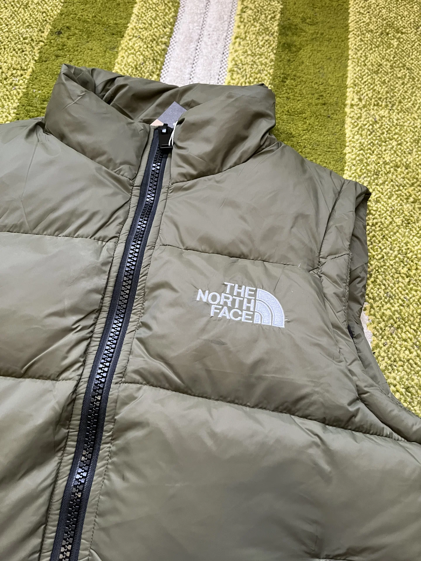 Жилетка the north face - миниатюра 2