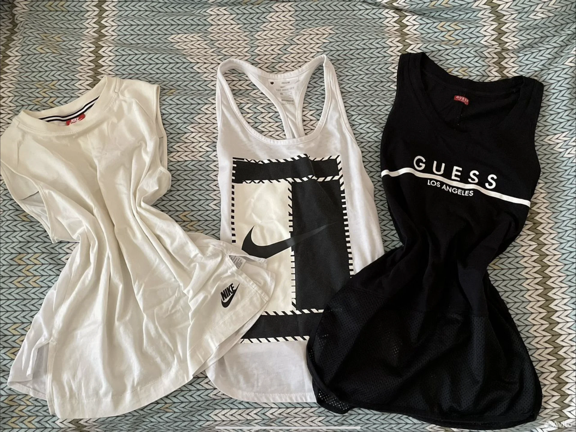 Оригинальные спортивные футболки Nike и Guess - изображение 1