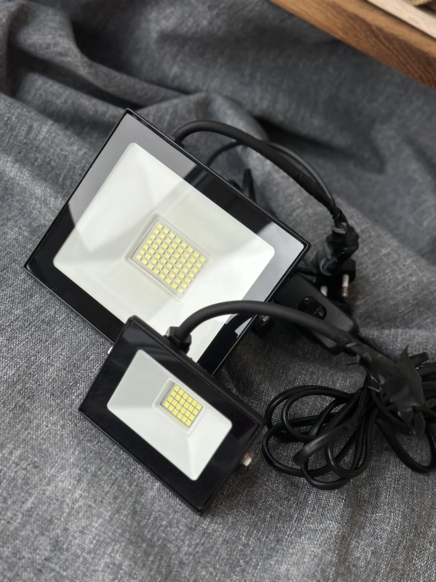 Светодиодный прожектор 50w / 20w - изображение 1