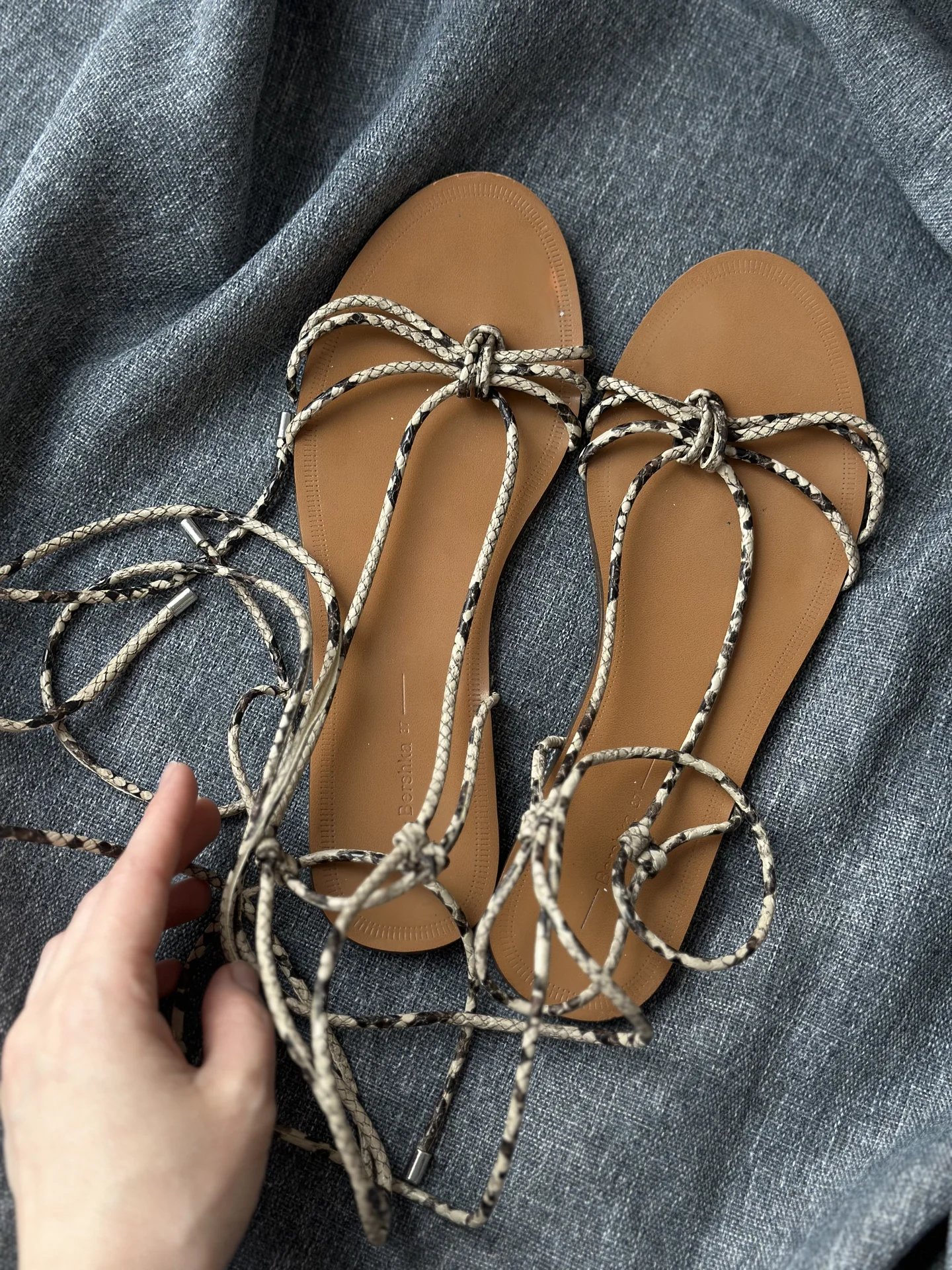 Сандалии женские Bershka 37