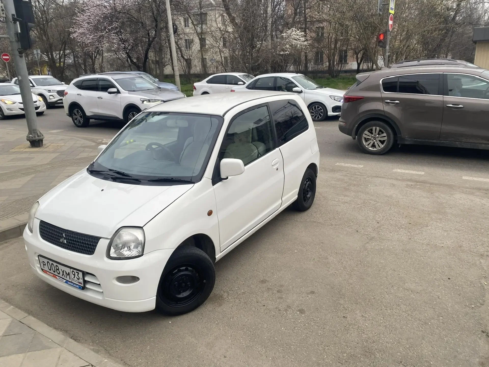 Mitsubishi minica - миниатюра 2