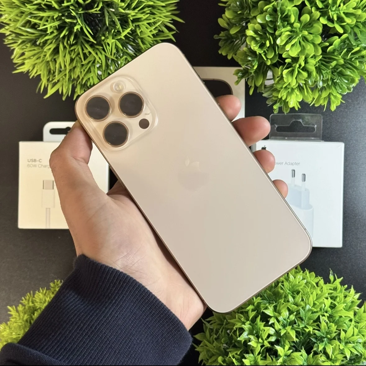 iPhone 16 Pro Max - изображение 1