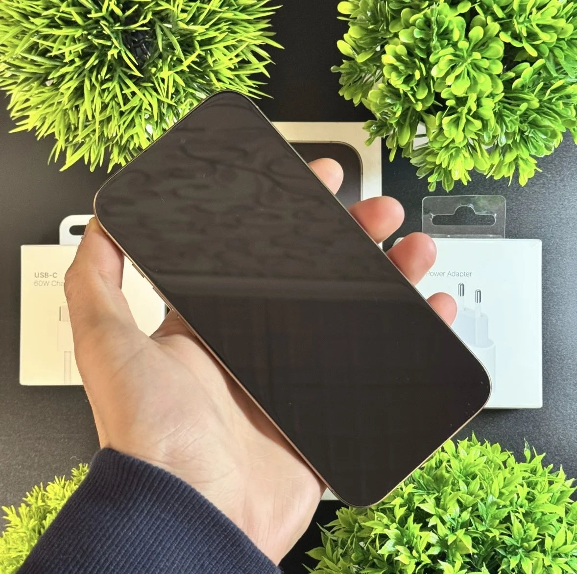 iPhone 16 Pro Max - миниатюра 2