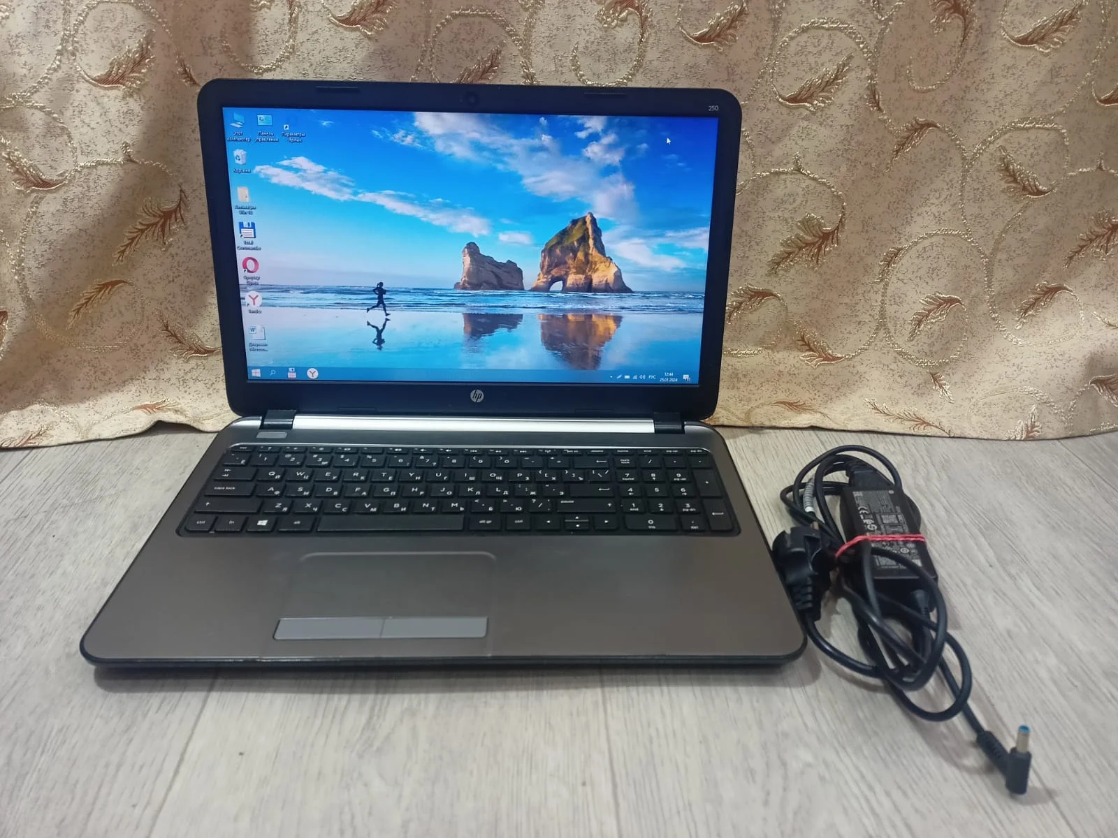Ноутбук HP TPN-C125 отличное состояние