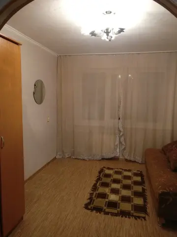 Сдаю гостинку на Королева 10