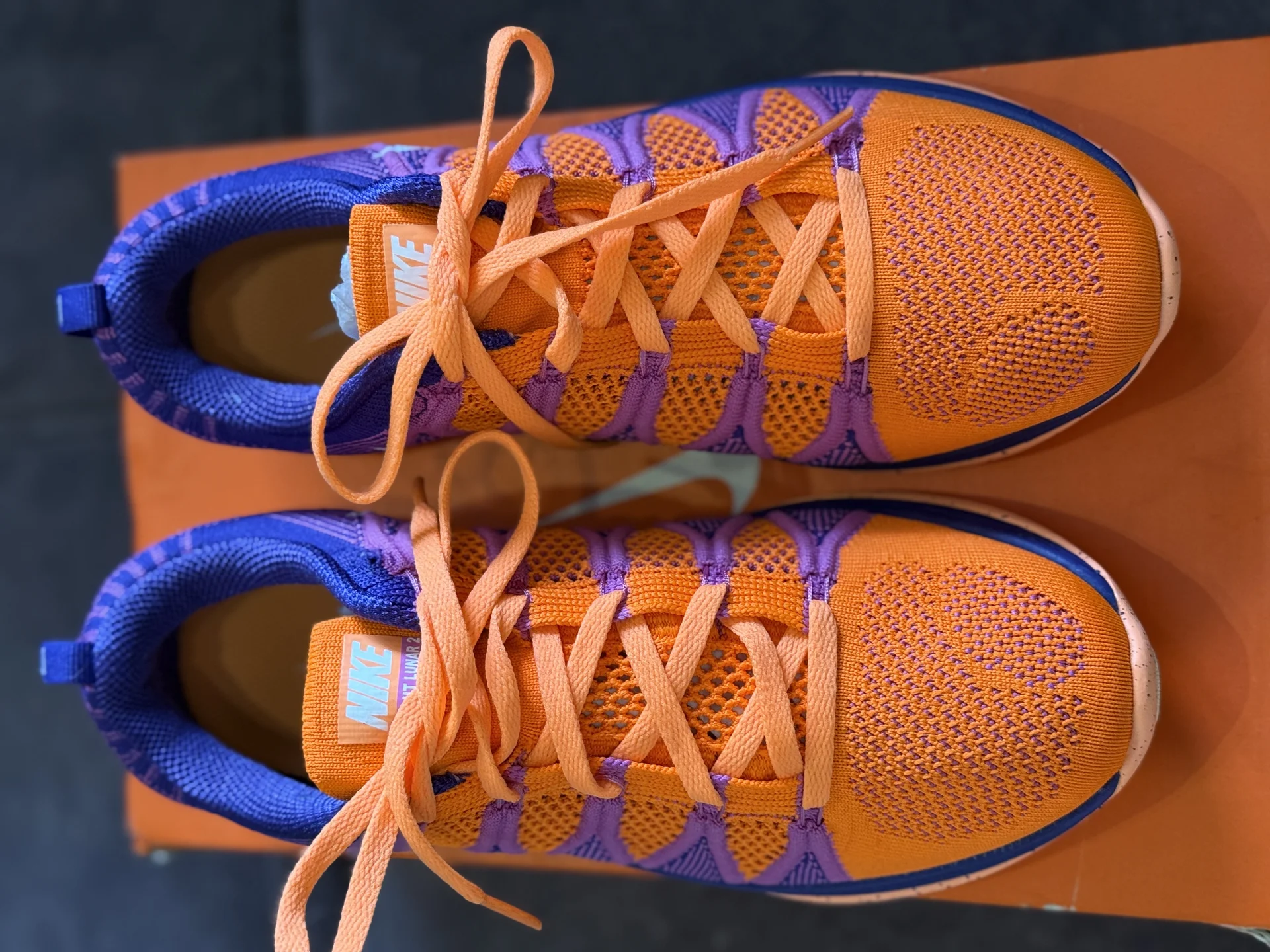 Новые женские кроссовки Nike - миниатюра 2