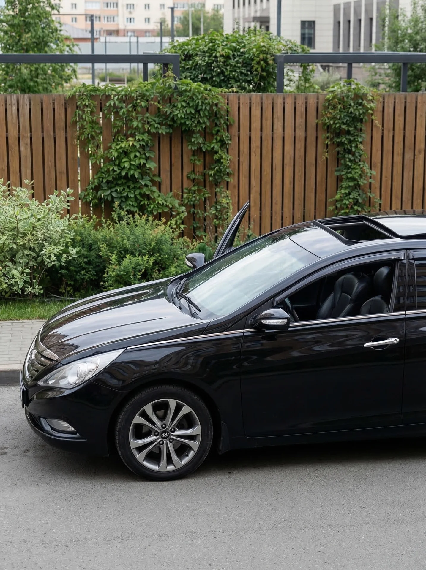 Продам Hyundai Sonata - миниатюра 6