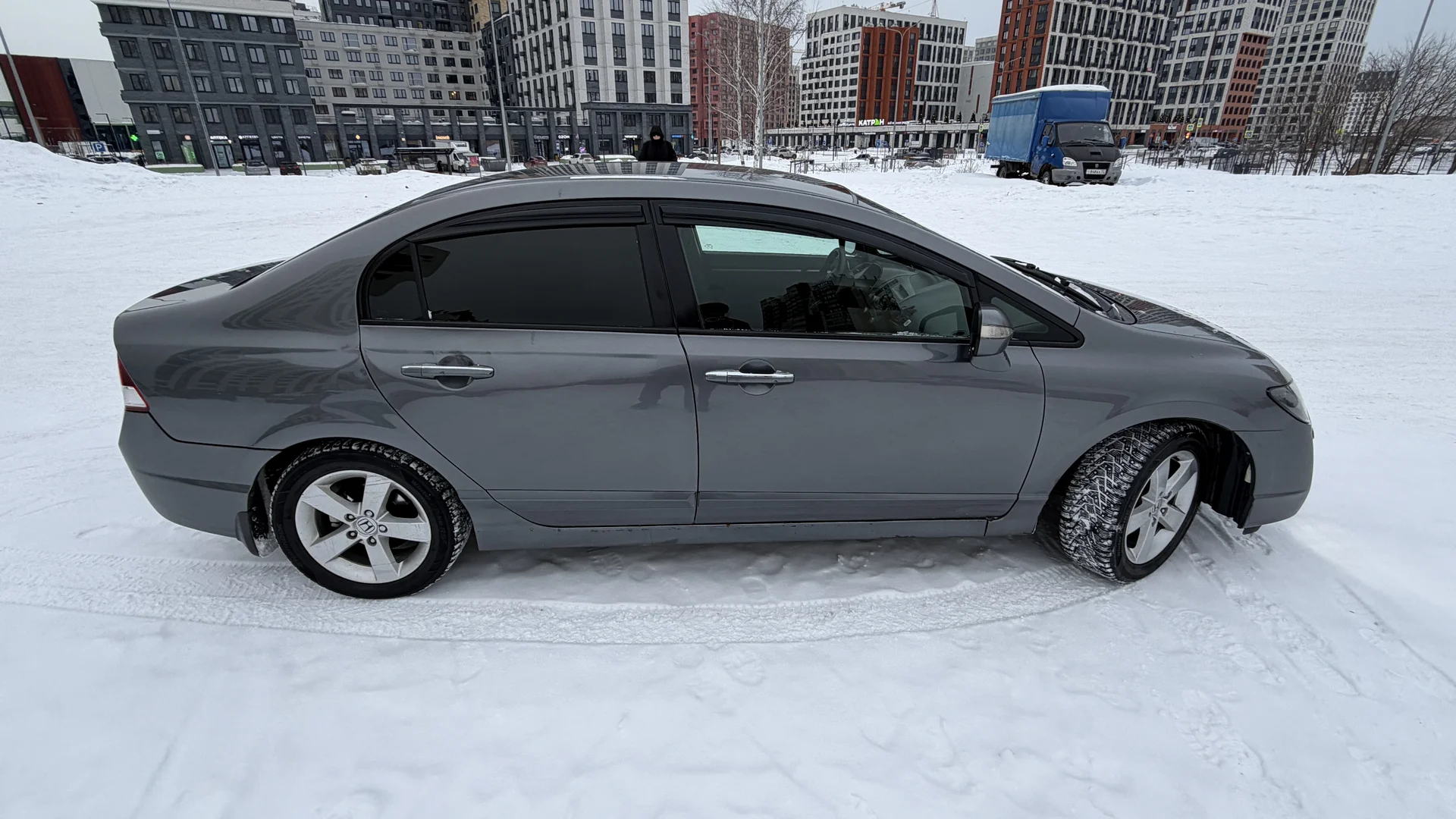 Honda Civic 4D - миниатюра 4