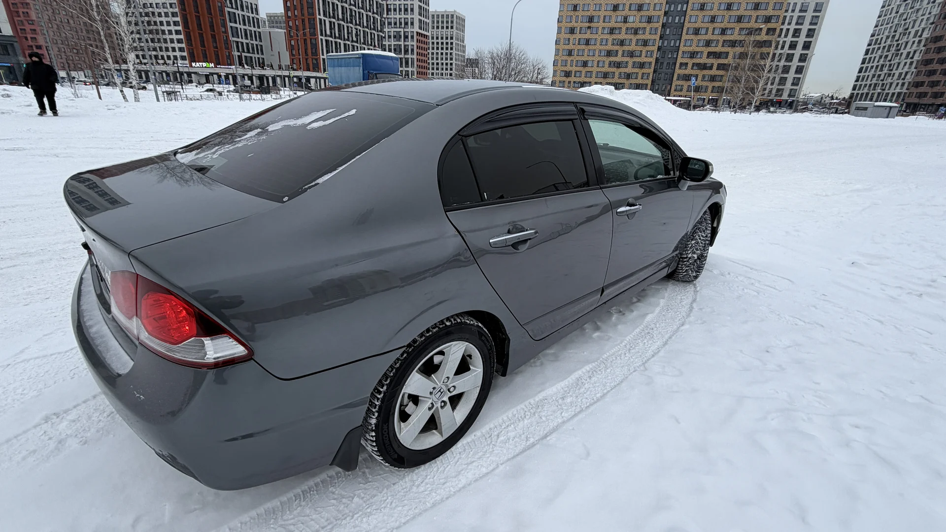 Honda Civic 4D - миниатюра 5