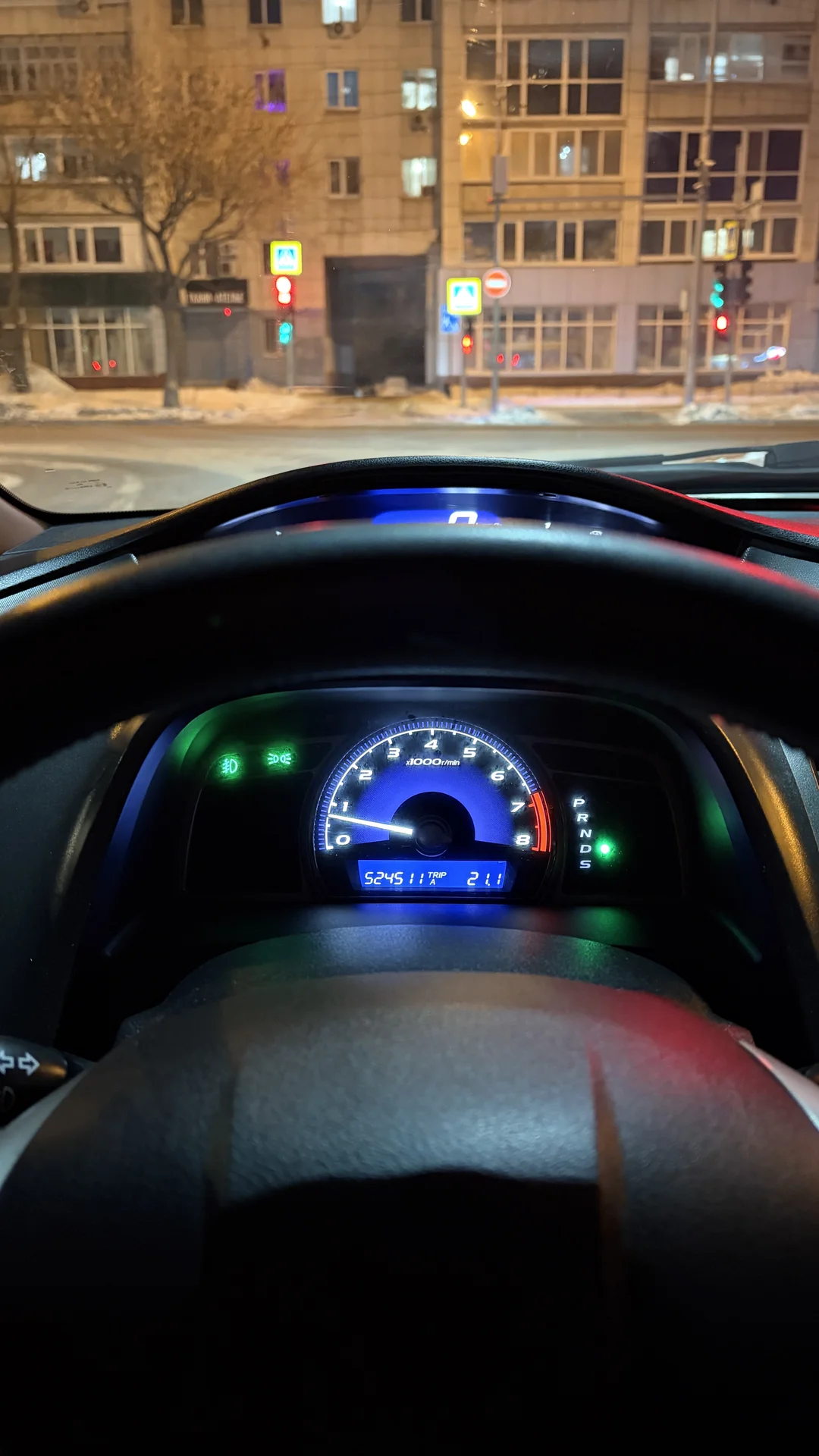 Honda Civic 4D - миниатюра 14