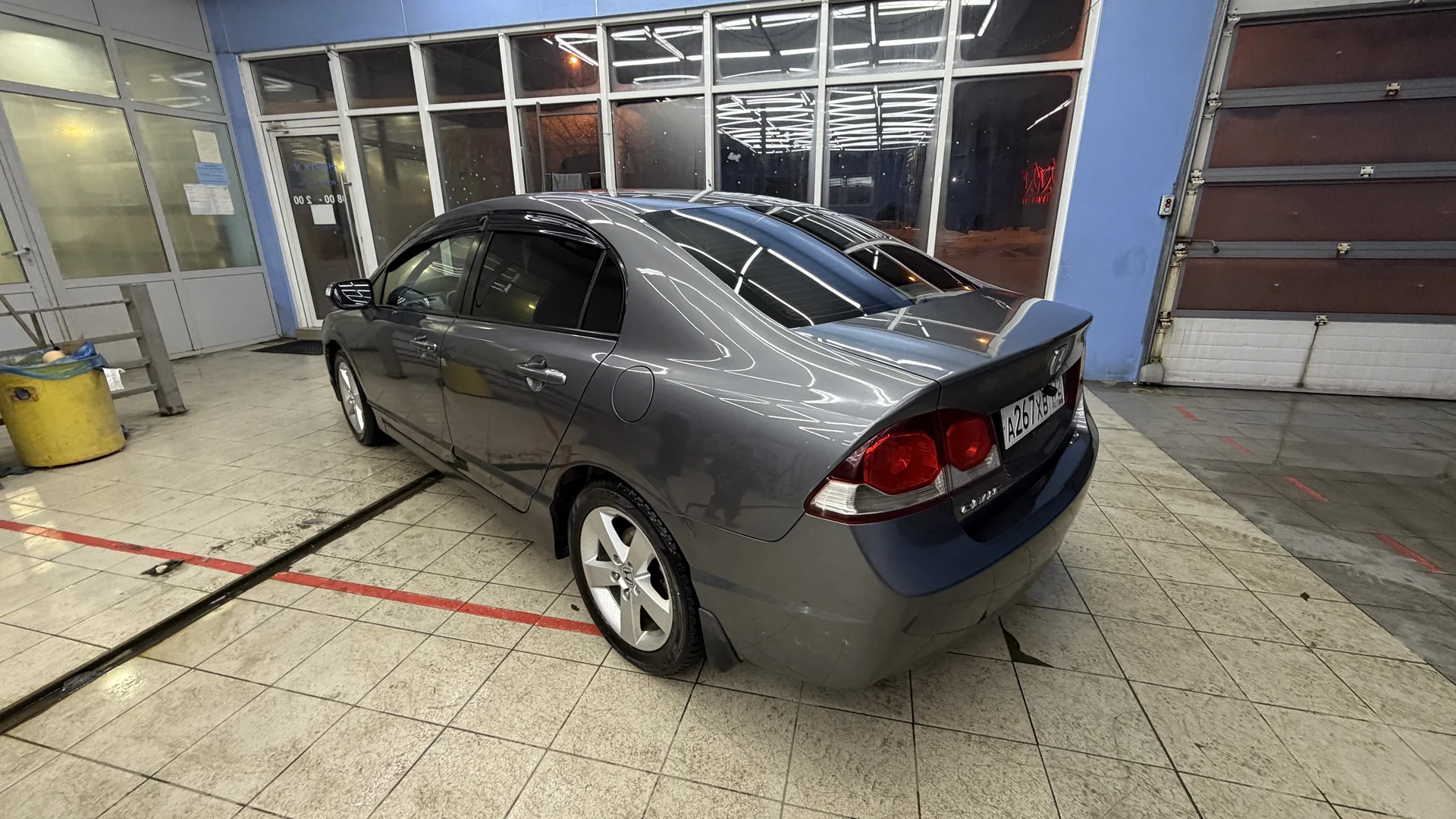 Honda Civic 4D - миниатюра 15