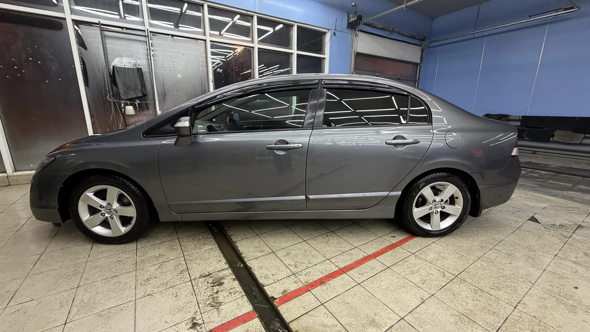 Honda Civic 4D - миниатюра 16