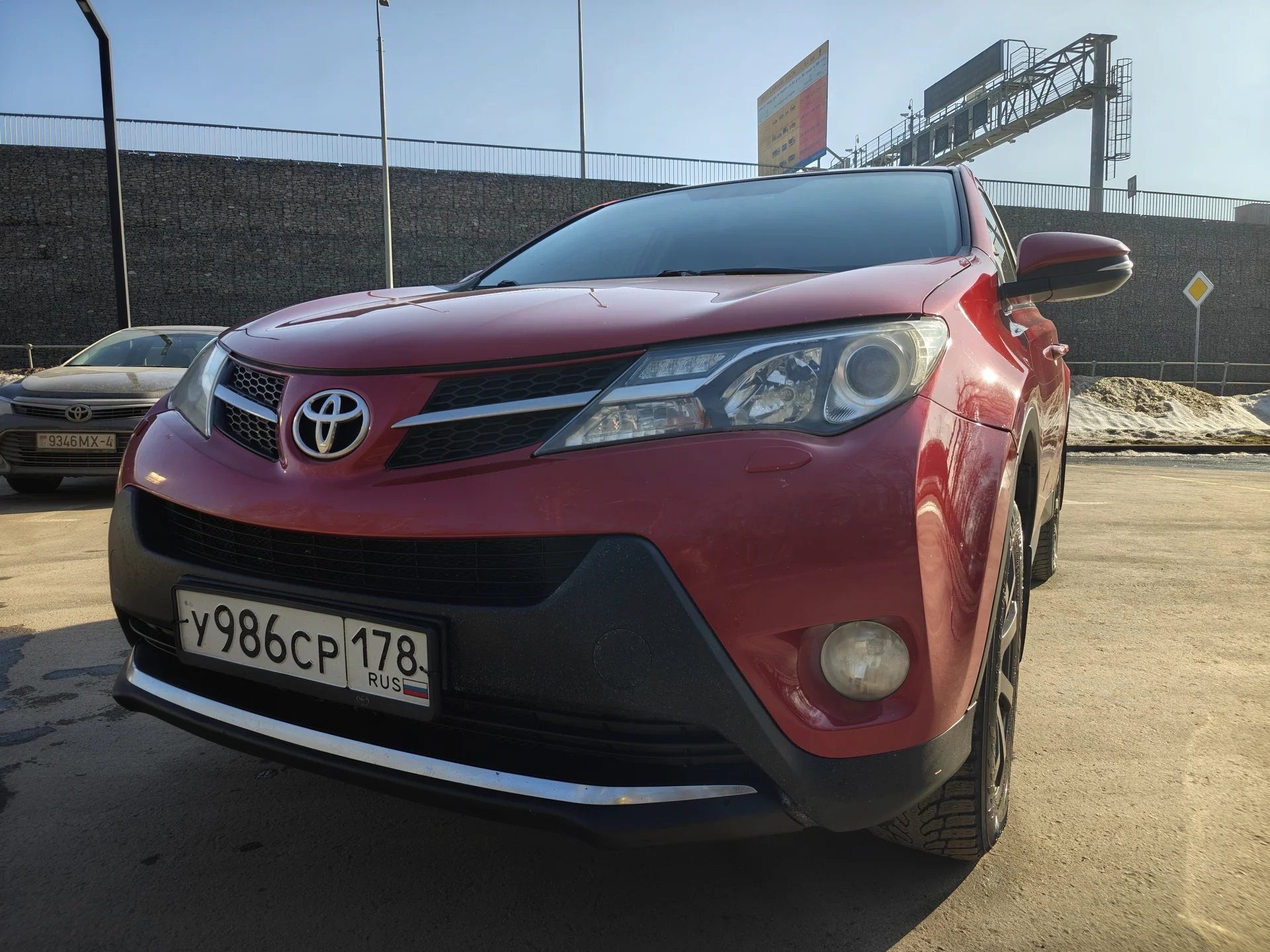 Toyota Rav 4 (2013) - миниатюра 3