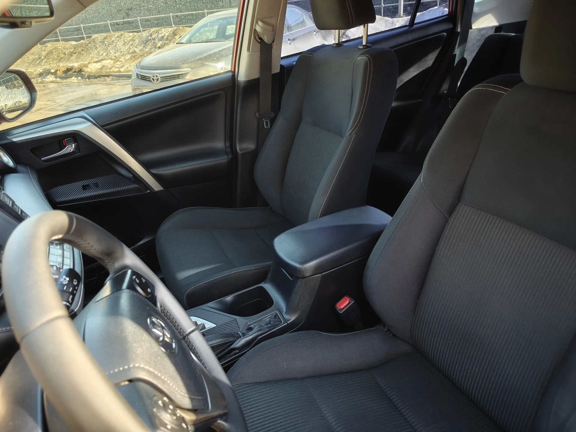 Toyota Rav 4 (2013) - миниатюра 12