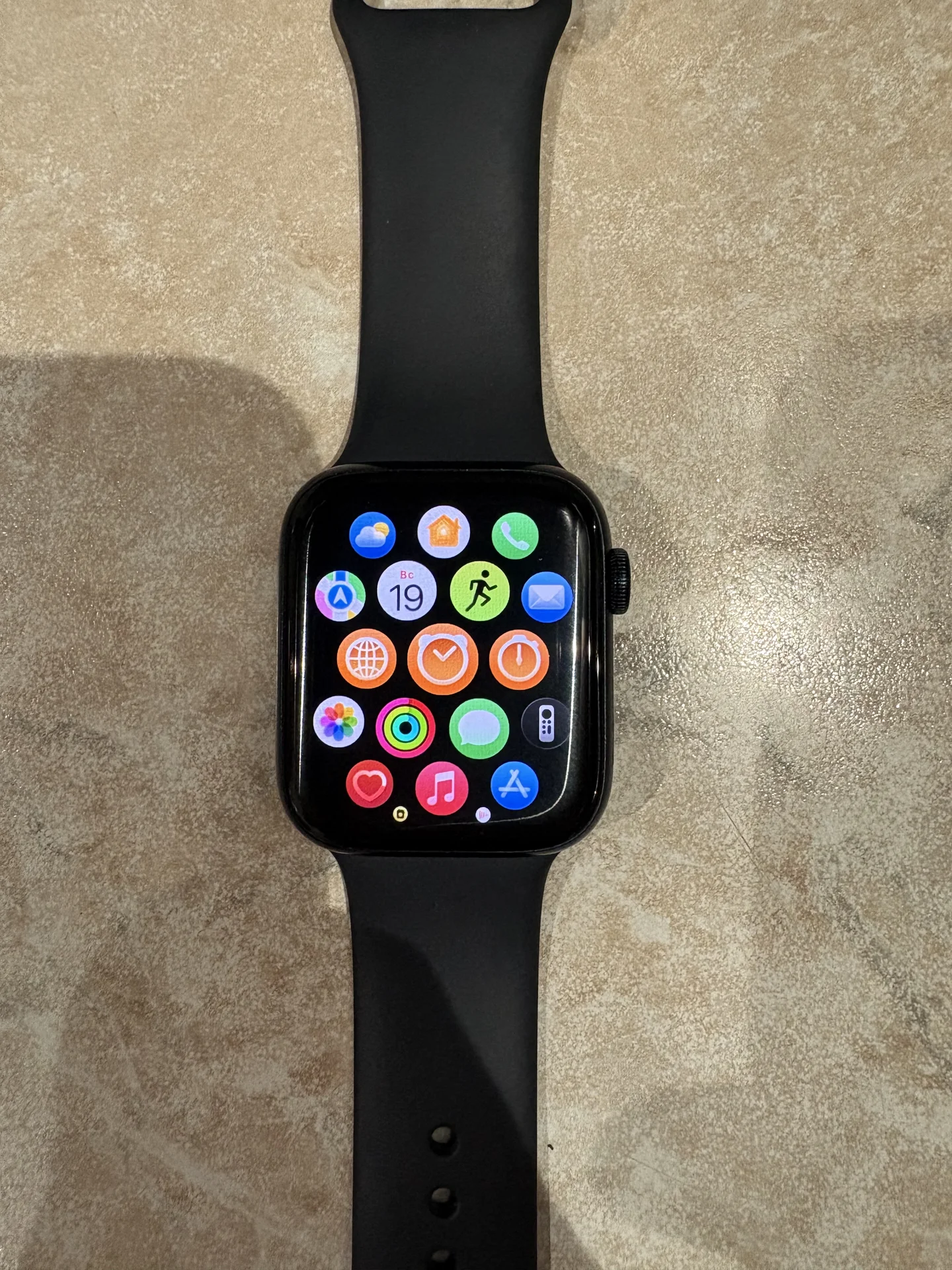 Apple Watch SE 2 поколение (44mm) - миниатюра 3