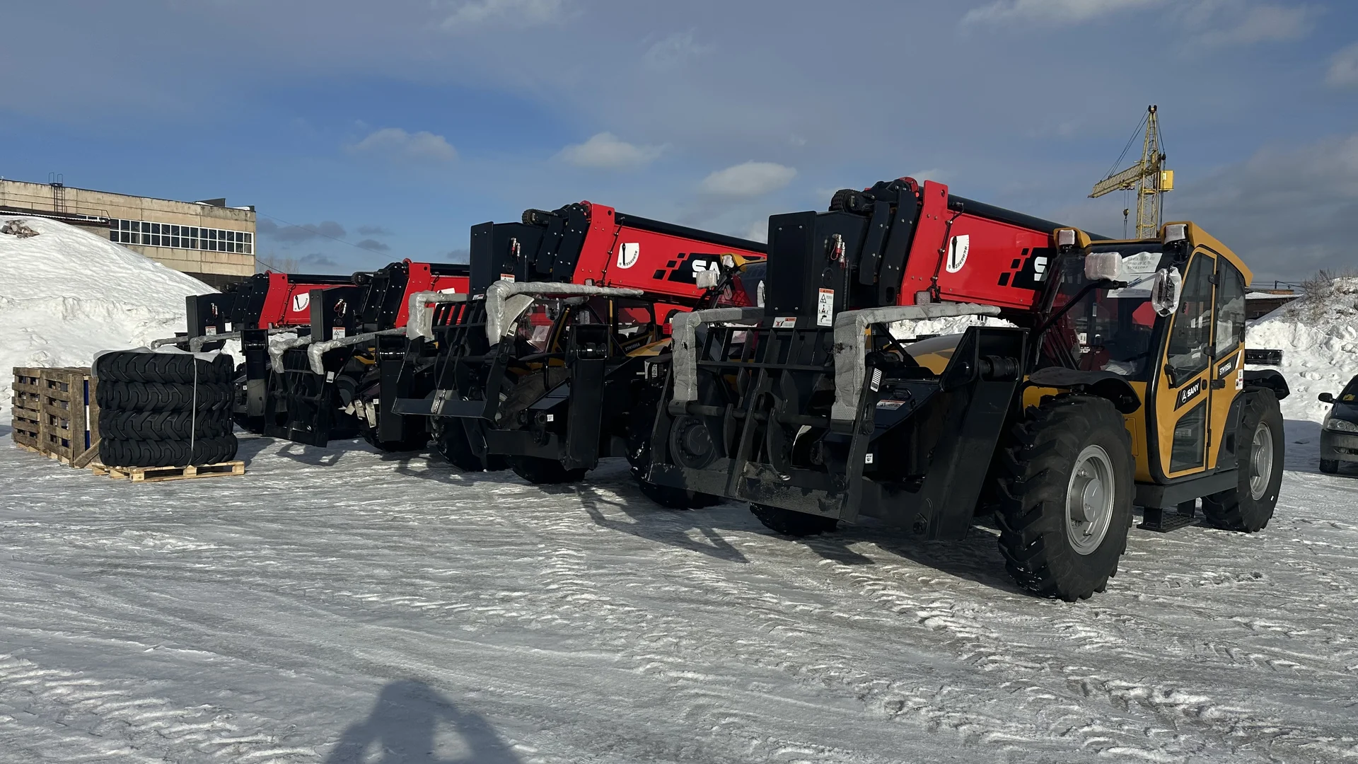 Телескопический погрузчик SANY STH1256A - миниатюра 3