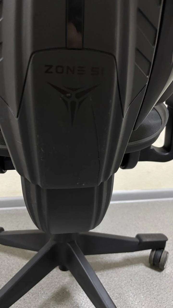 Кресло компьютерное Zone 51 Freelancer X7 Black - миниатюра 4