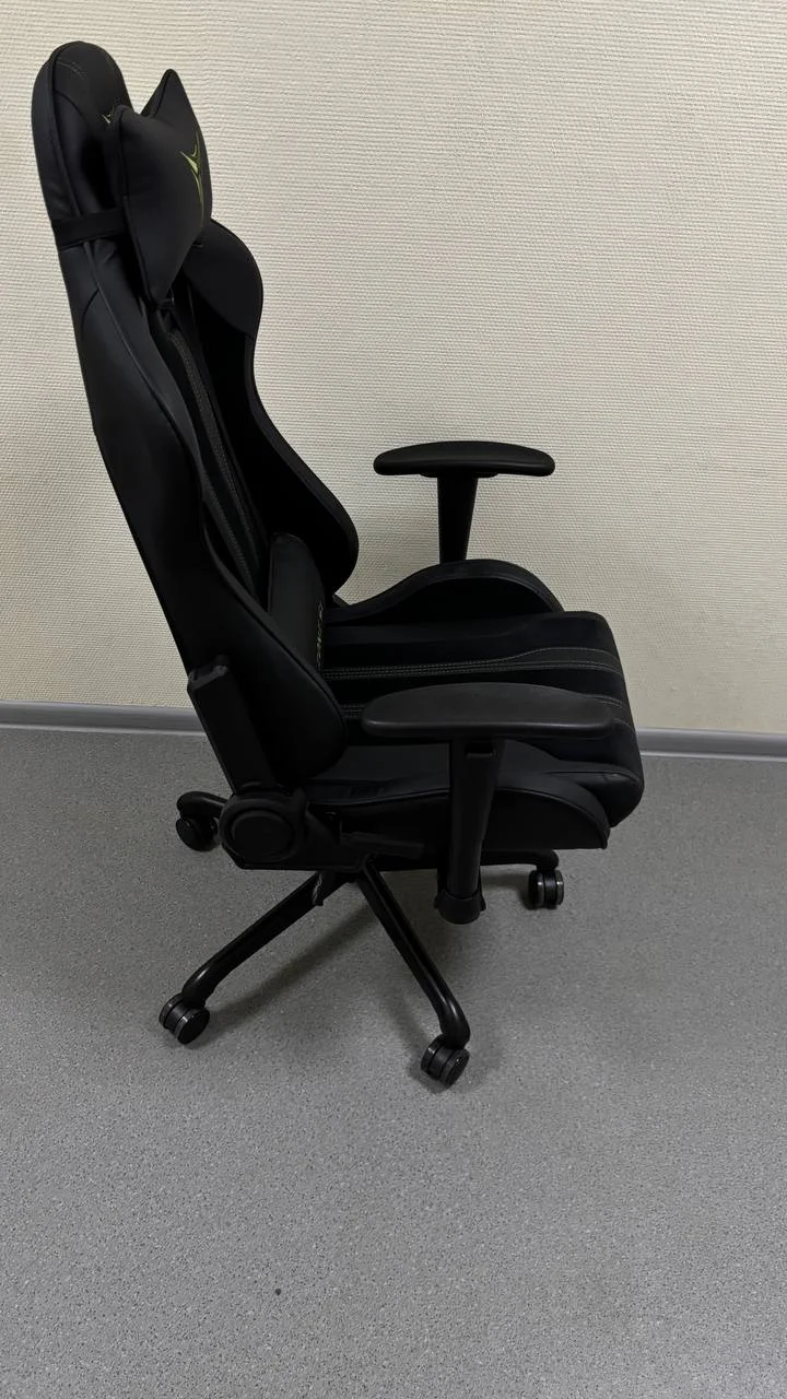 Кресло компьютерное Zone 51 Gravity Black - миниатюра 3
