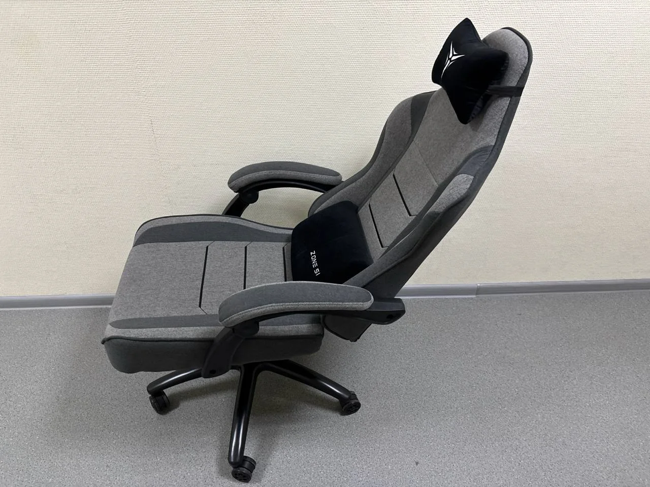 Кресло компьютерное ZONE 51 INVADER X-Weave Grey - миниатюра 4