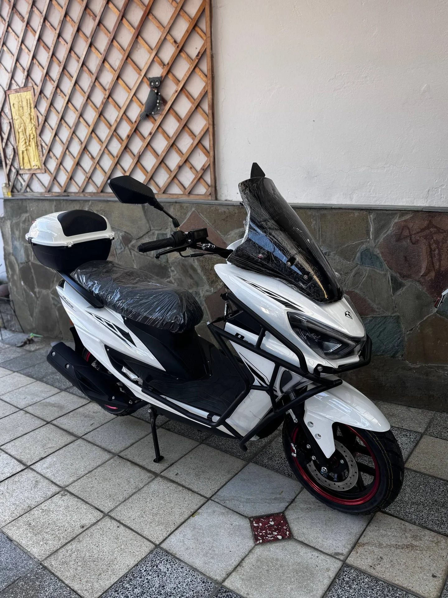 Скутер 150 куб Sonlink Racer Strong - миниатюра 2