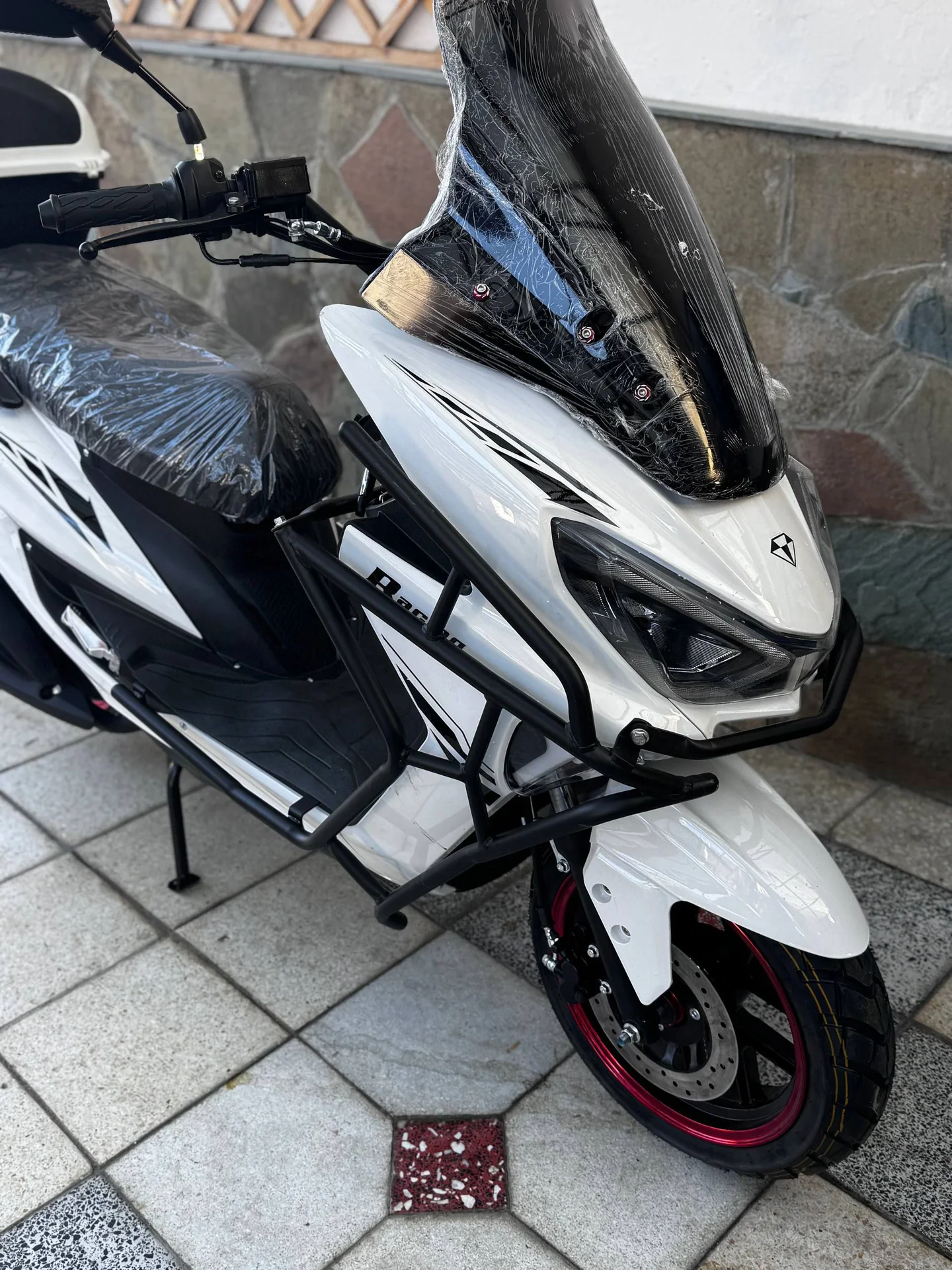 Скутер 150 куб Sonlink Racer Strong - миниатюра 4