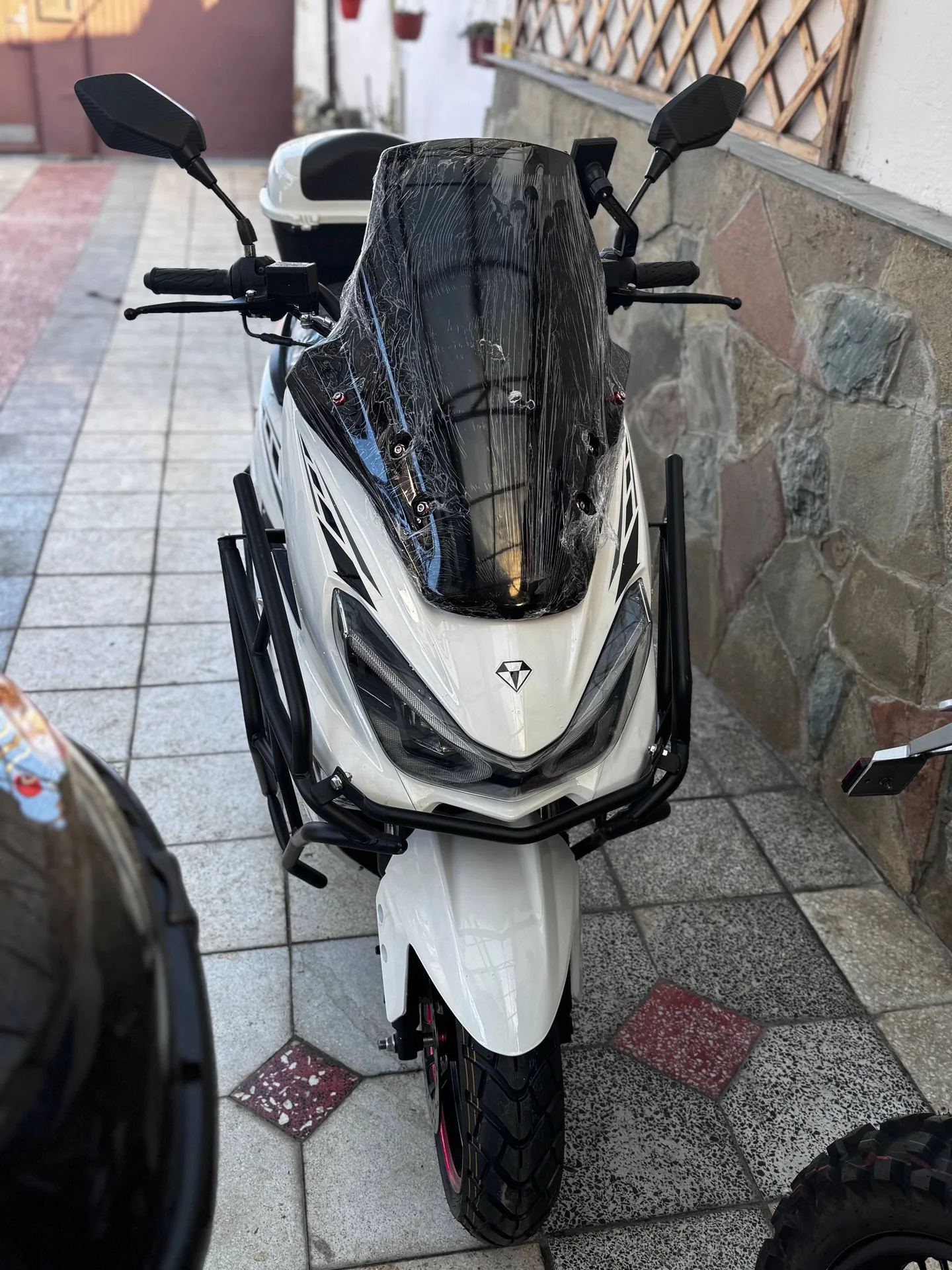 Скутер 150 куб Sonlink Racer Strong - миниатюра 5