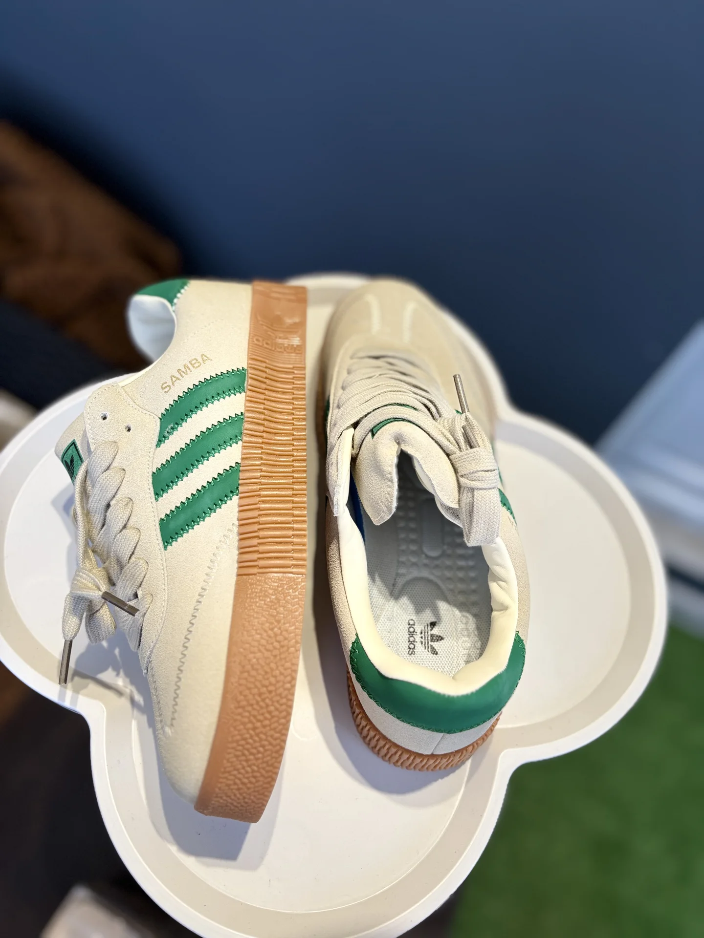 Кроссовки Adidas - миниатюра 2
