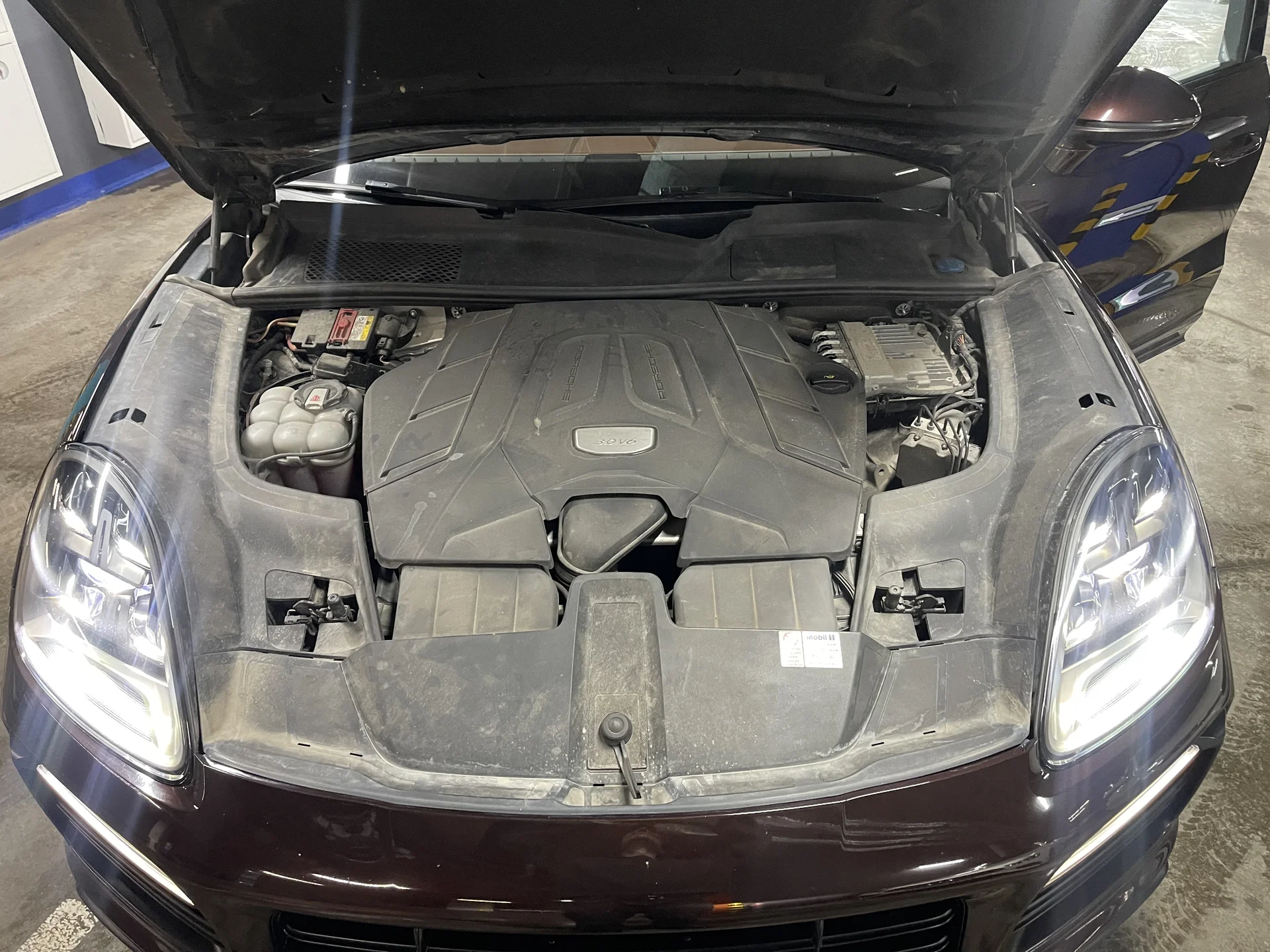 Porsche Cayenne - миниатюра 11